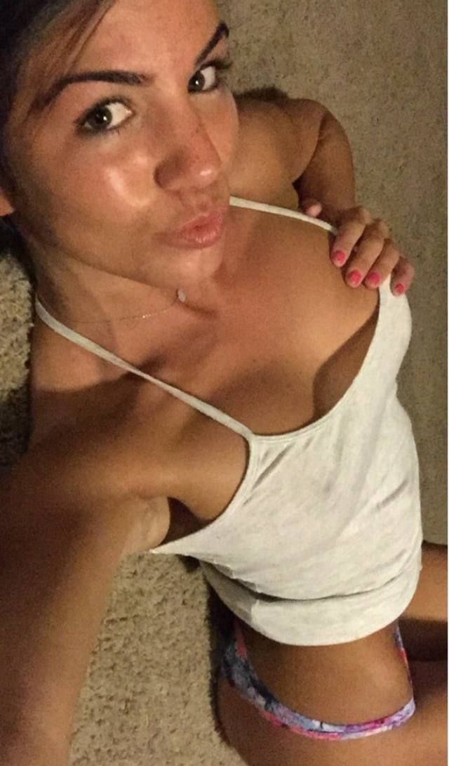 You're not just a client. You're an experience.✨All my photos are authentic no filters, no illusions. 5'7, 121lbs of refined - Image 2